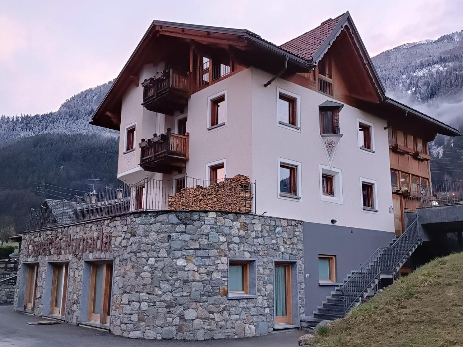 Chalet La Rugiada บอร์มิโอ ภายนอก รูปภาพ