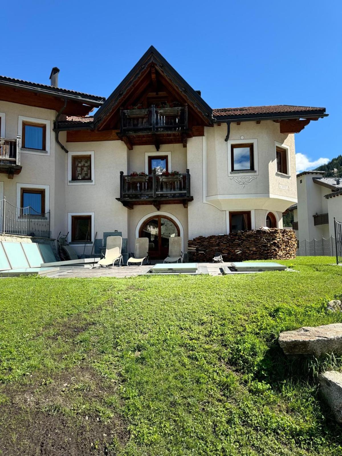Chalet La Rugiada บอร์มิโอ ภายนอก รูปภาพ
