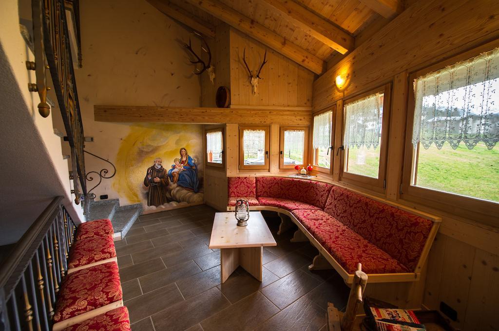 Chalet La Rugiada บอร์มิโอ ภายนอก รูปภาพ
