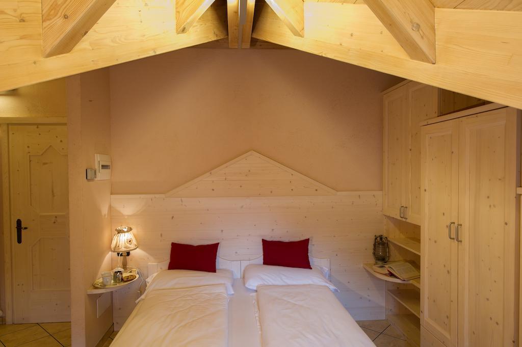 Chalet La Rugiada บอร์มิโอ ห้อง รูปภาพ