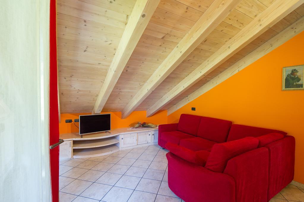 Chalet La Rugiada บอร์มิโอ ภายนอก รูปภาพ