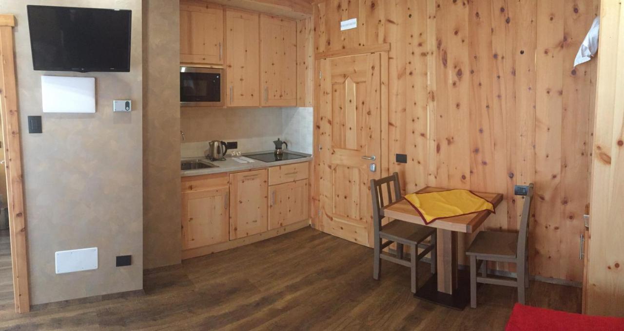 Chalet La Rugiada บอร์มิโอ ภายนอก รูปภาพ